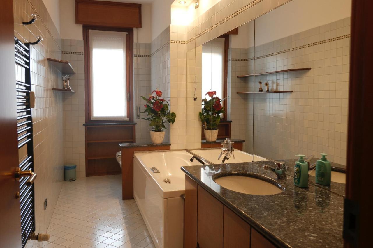 Emeraldway - Bellissimo Appartamento In Zona Sempione-Tre Torri Mediolan Zewnętrze zdjęcie