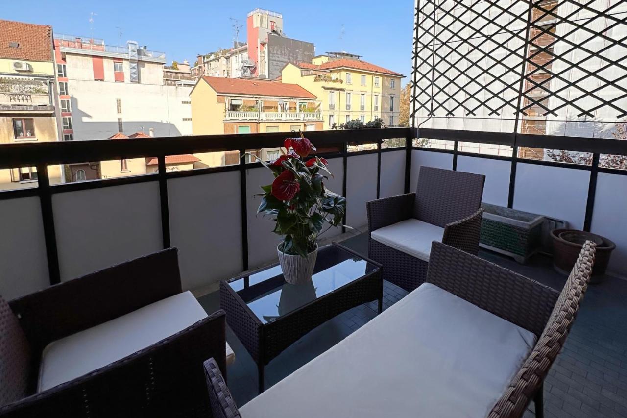 Emeraldway - Bellissimo Appartamento In Zona Sempione-Tre Torri Mediolan Zewnętrze zdjęcie
